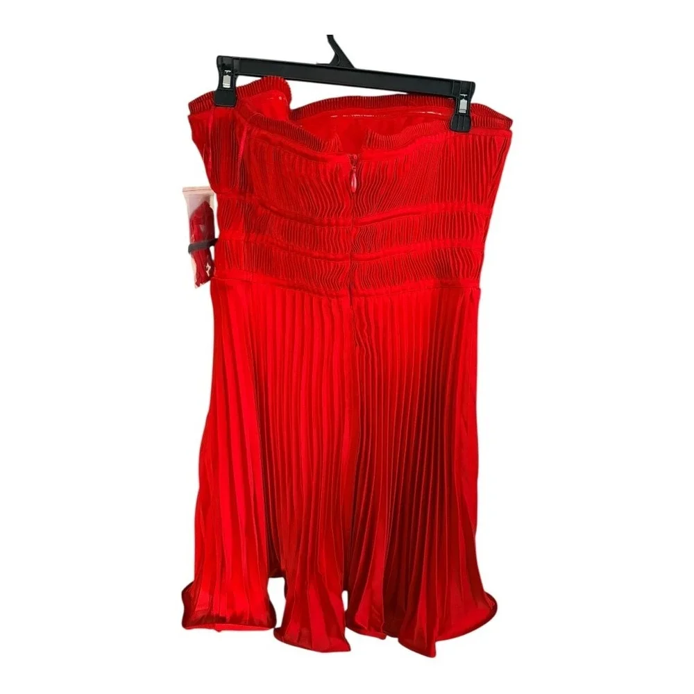 NWT Women's Taylor Strapless Sunburst Pleated Dress SZ 12 Red party - Picture 7 of 14